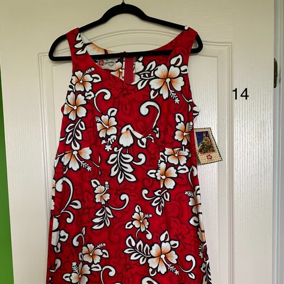 Hilo Hattie Dresses & Skirts - Hilo Hattie NWT Aloha Hawaiian Floral Sleeveless Sundress